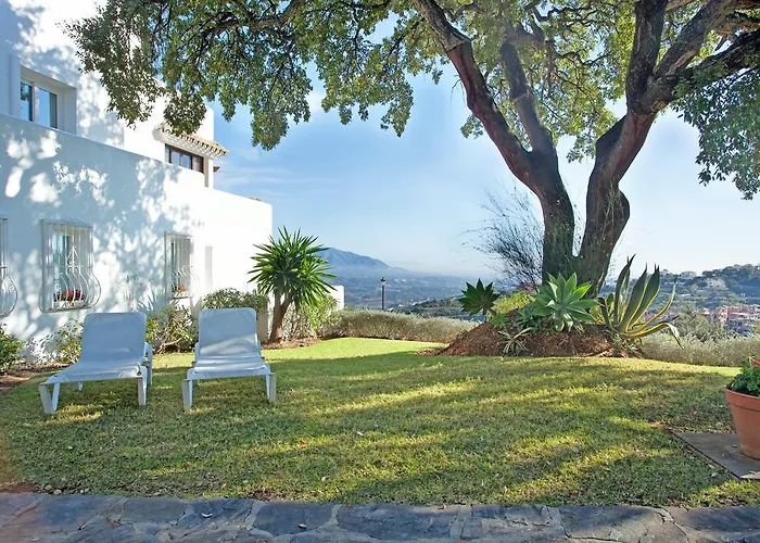 Jacarandas De Elviria