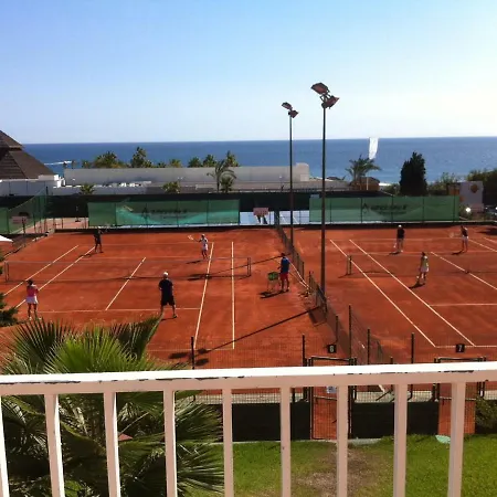 Jacarandas De Elviria